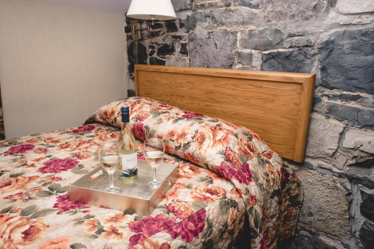 The Queen'S Inn Kingston Extérieur photo