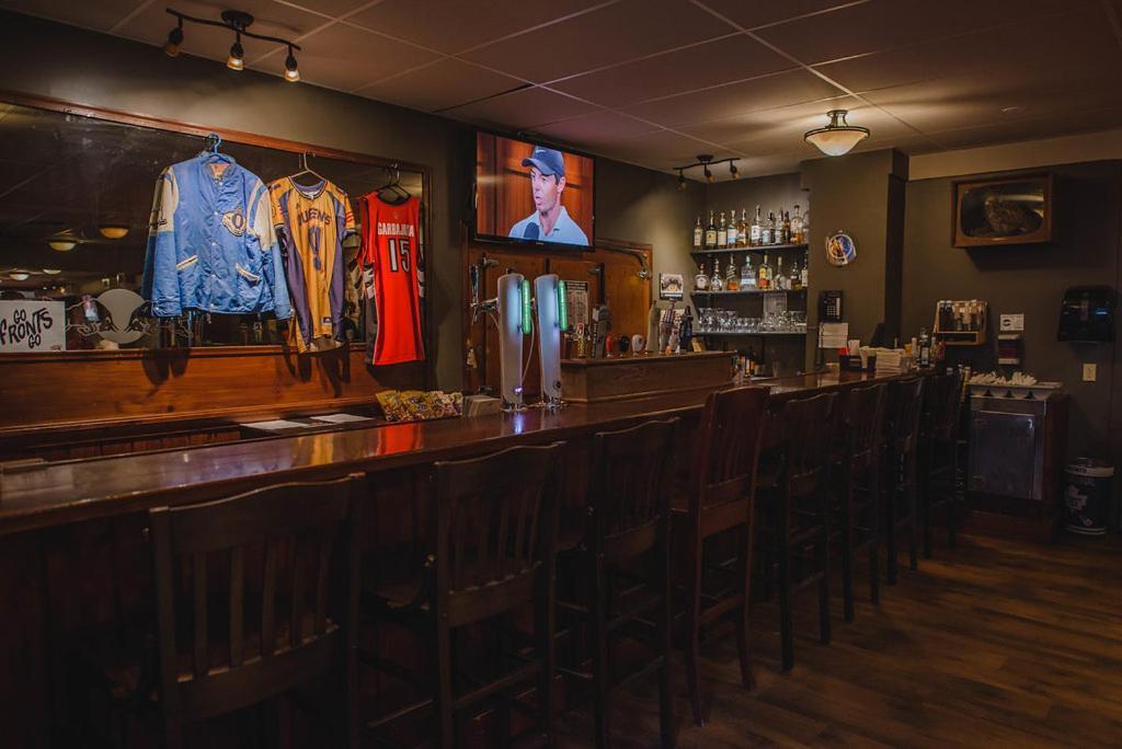The Queen'S Inn Kingston Extérieur photo